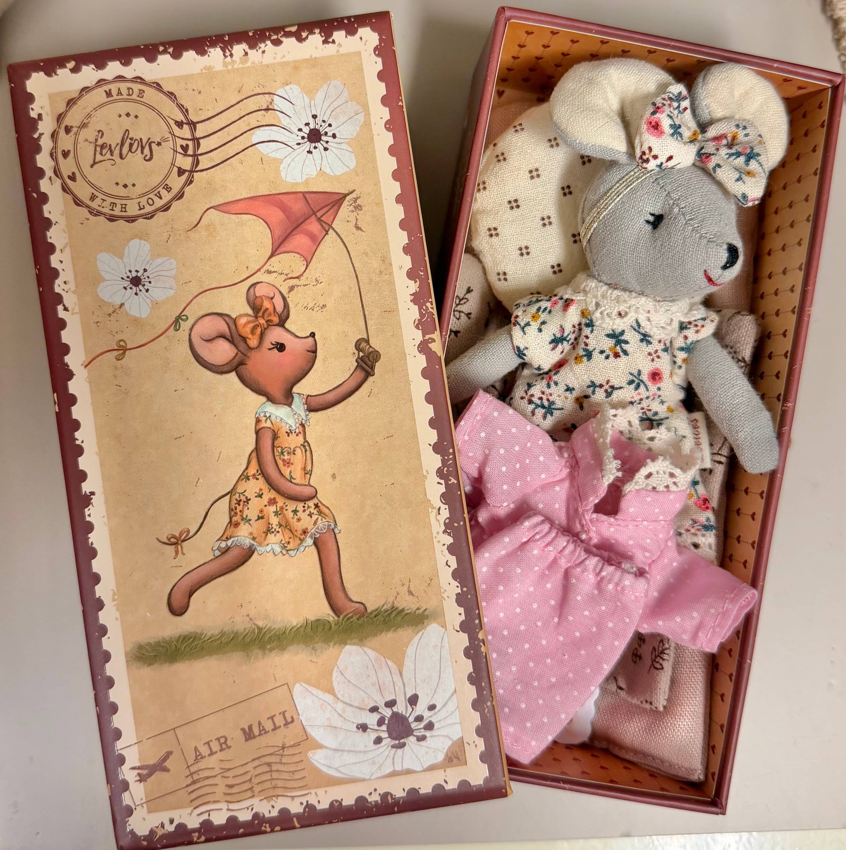 Levlovs Mouse Chloe in Stamp Holder Box with Bedding  