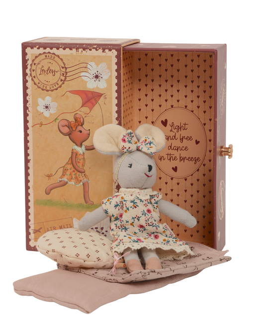 Levlovs Mouse Chloe in Stamp Holder Box with Bedding  